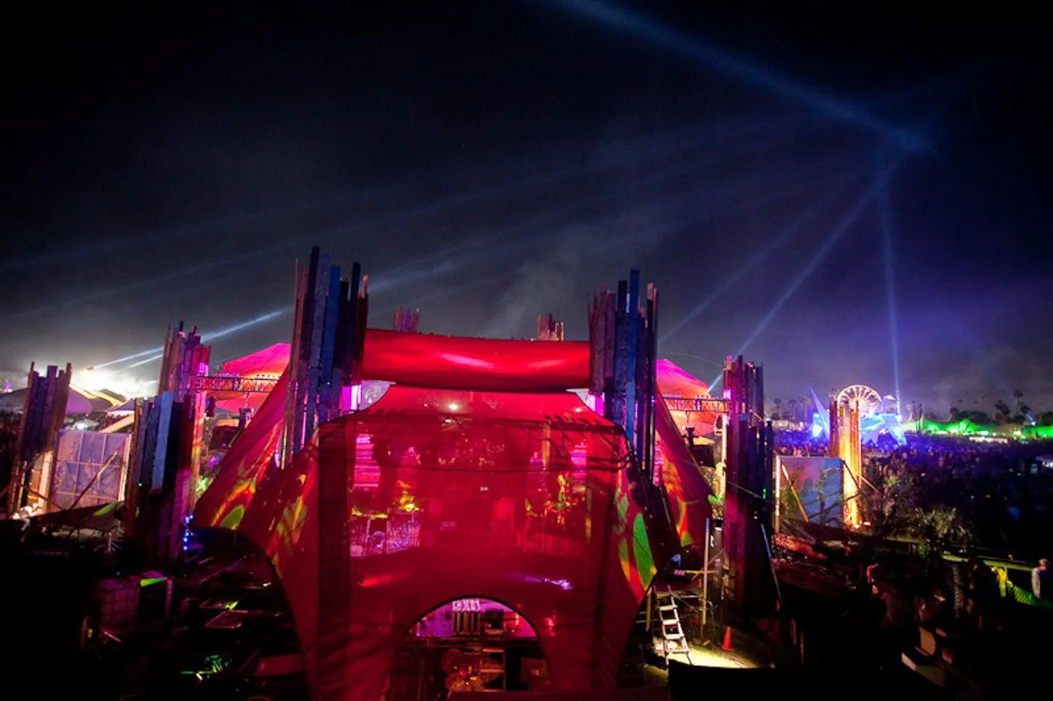 do-lab-coachella-2010-hunter-leggitt-studio-12.jpg