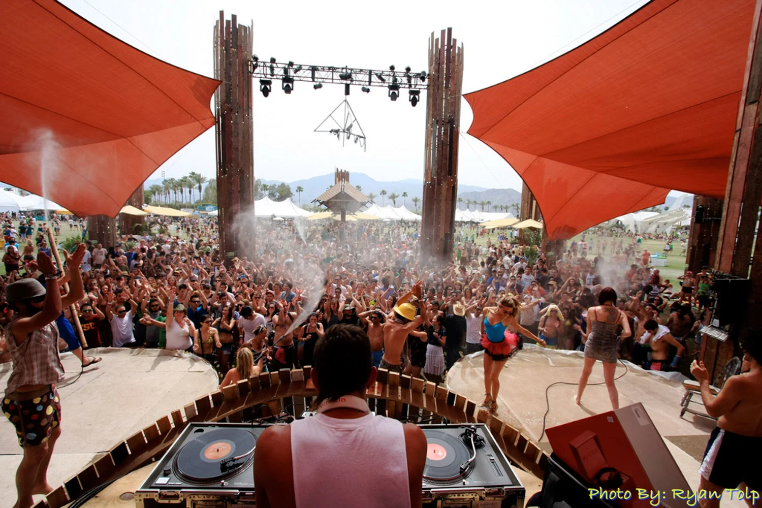 do-lab-coachella-2010-hunter-leggitt-studio-20.jpg