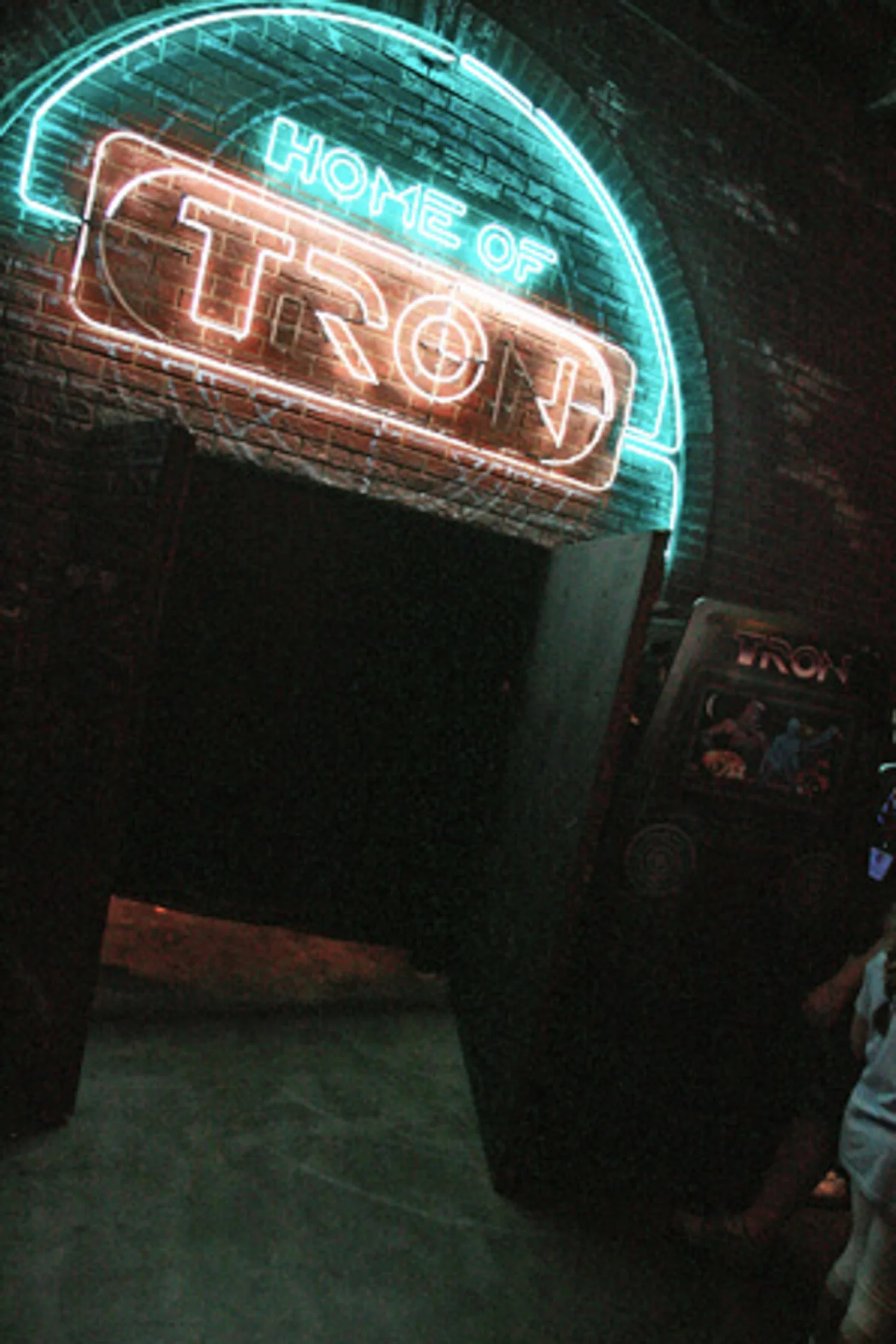 tron-comic-con-hunter-leggitt-studio-20.jpg