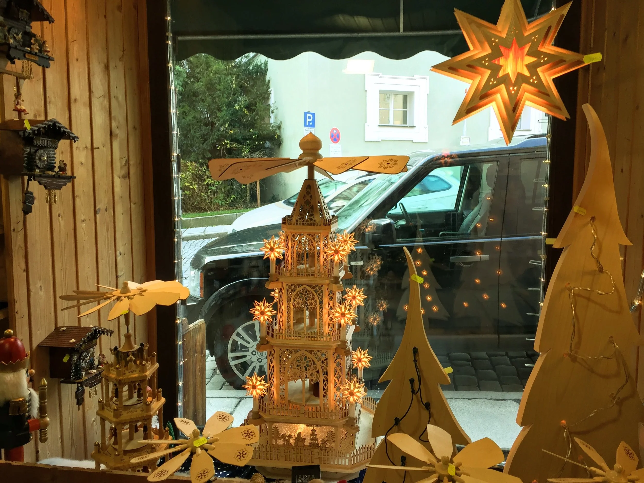 Never seen such intricate, cardboard creations // Passau, Germany