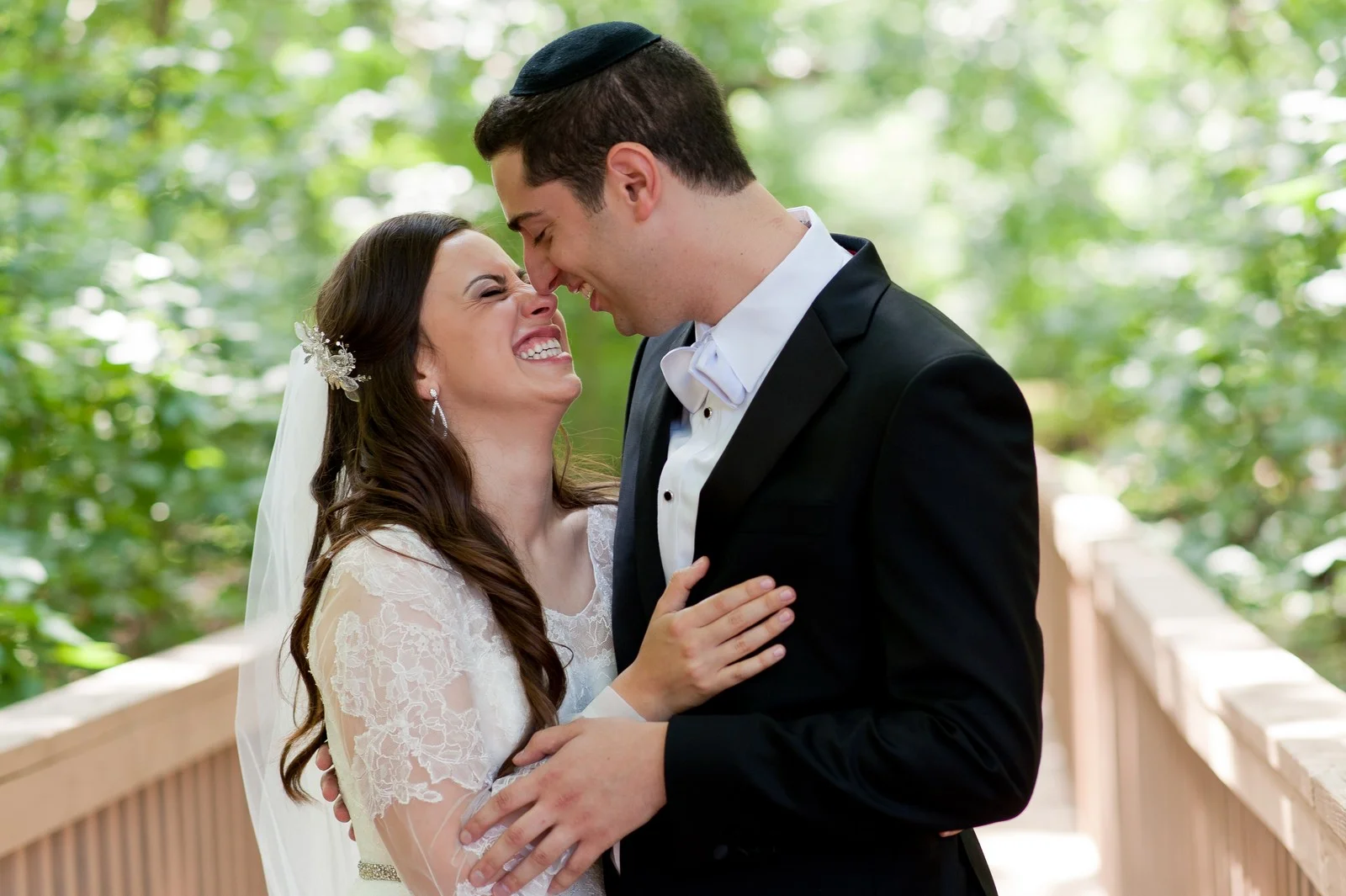 Josh and Michelle’s Modern Jewish Wedding at Congregation Keter Torah, Teaneck, New Jersey Photos by Chaim Schvarcz, Bride and Groom Portraits, First Look