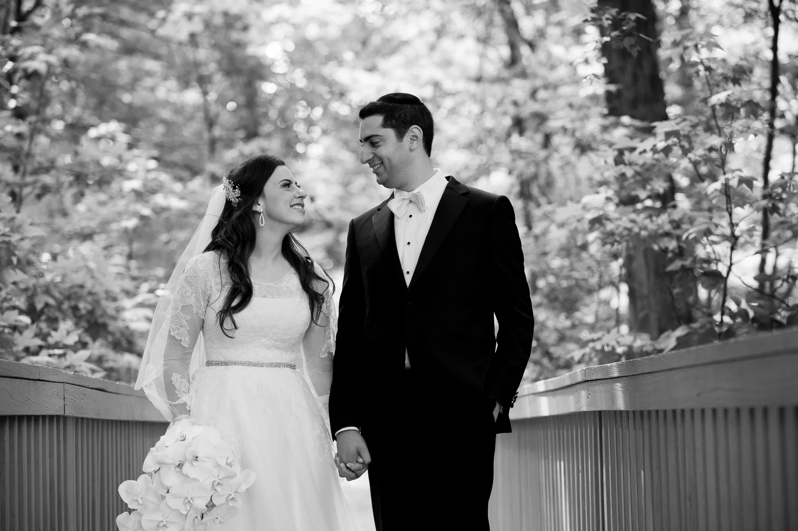 Josh and Michelle’s Modern Jewish Wedding at Congregation Keter Torah, Teaneck, New Jersey Photos by Chaim Schvarcz, Bride and Groom Portraits, First Look