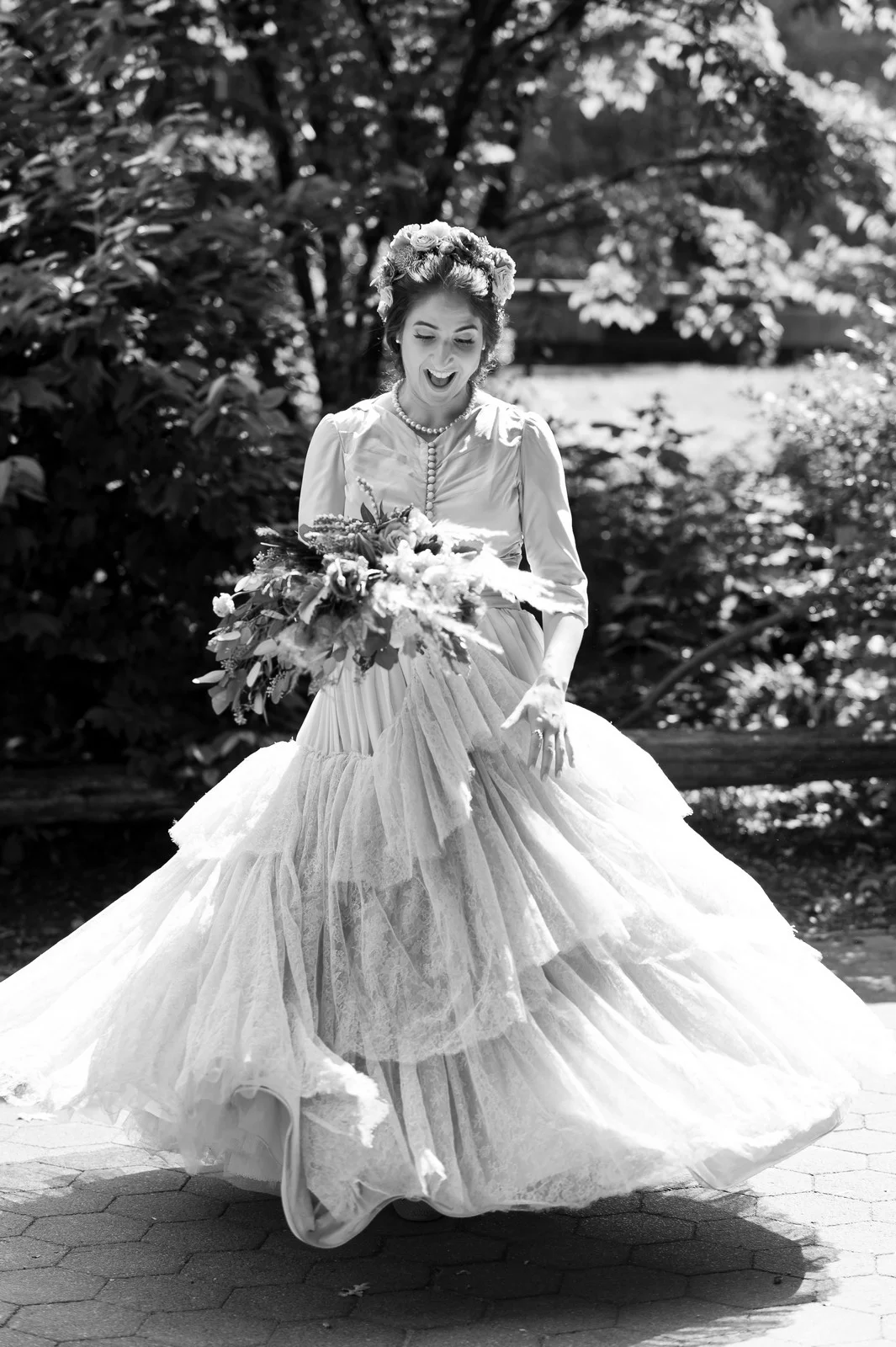 Chana and Motty's Chabad Jewish Wedding in Prospect Park Picnic House, Brooklyn, NY, Photos by Chaim Schvarcz bride portraits flowers