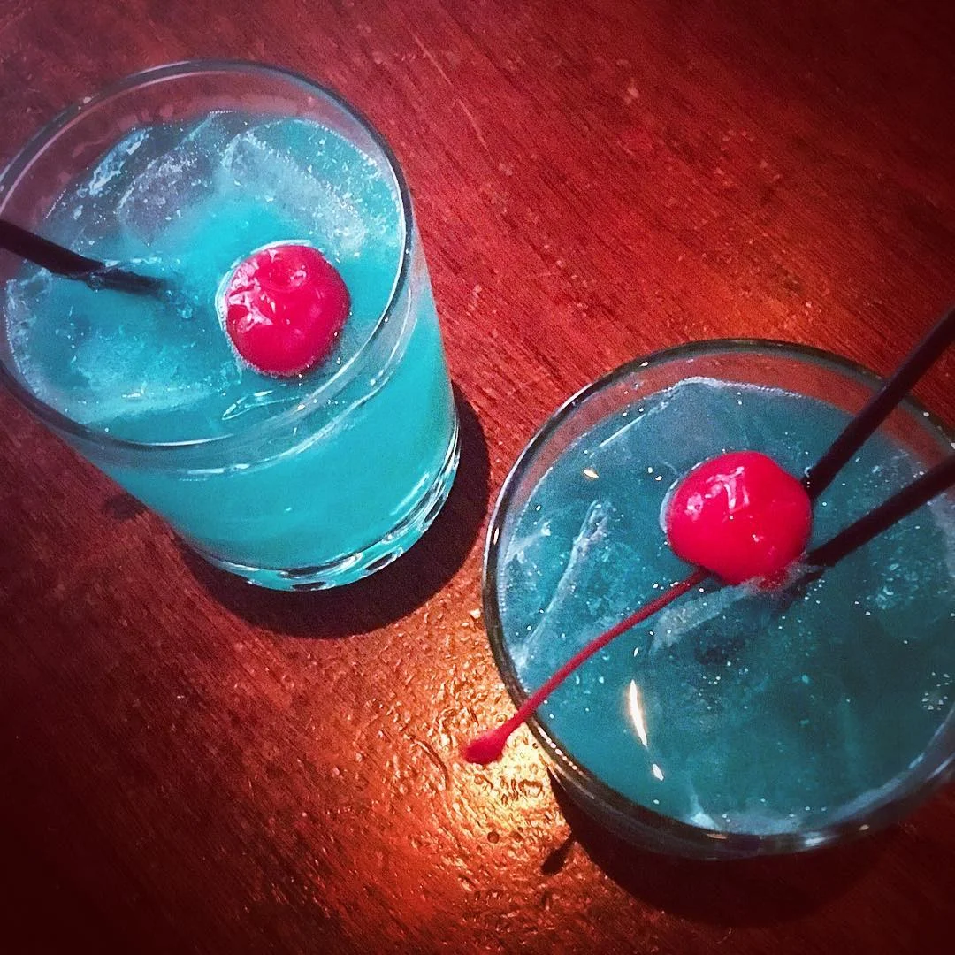 loopedblog - Blue Eyes Cocktail