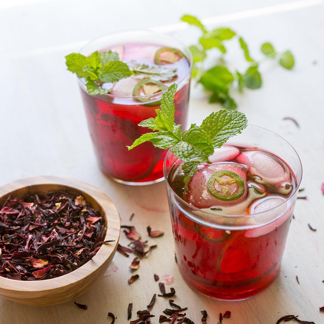 Hibiscus Mint Jalapeno Cocktail - nerdswithknives
