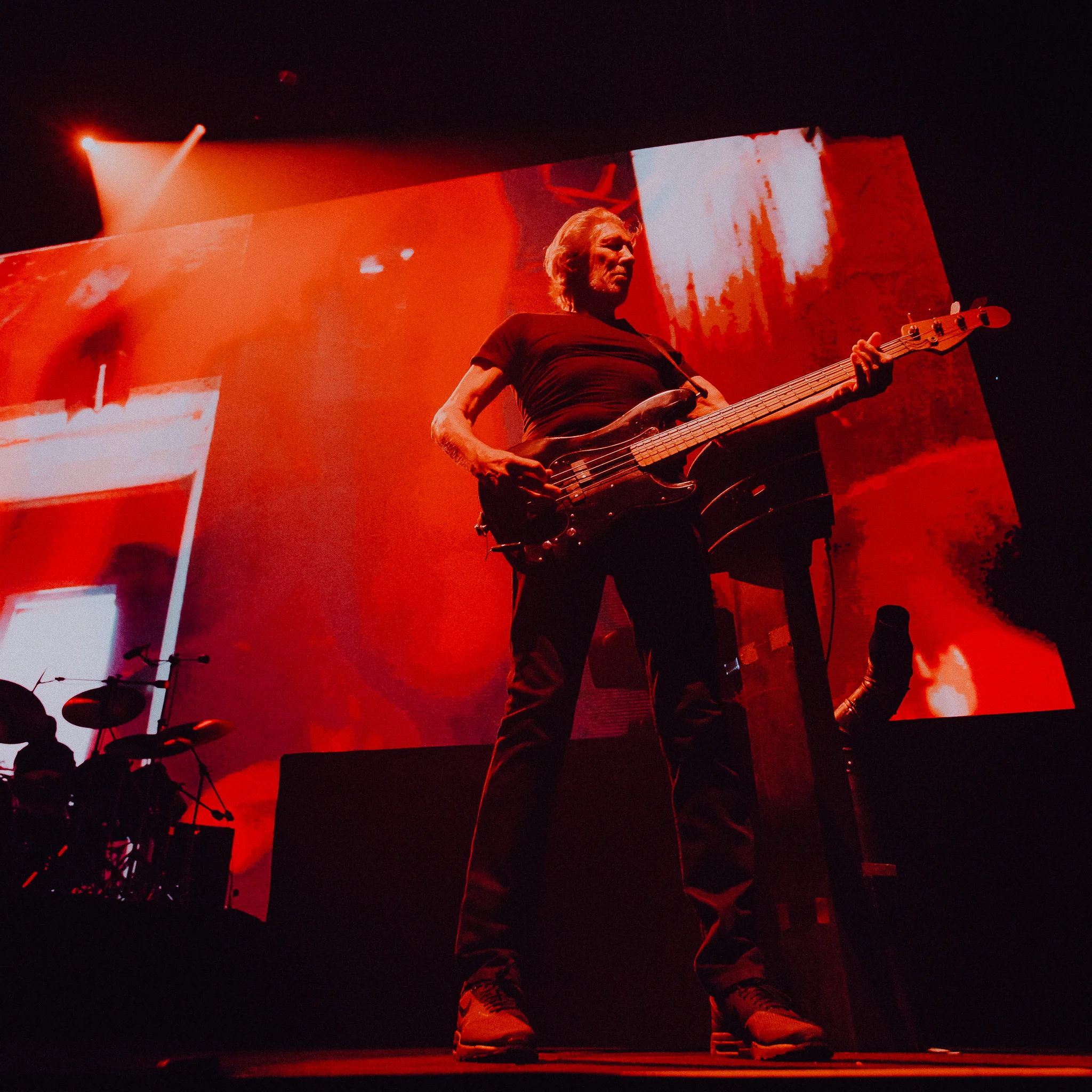 Mitch Lowe Photo - Roger Waters - Brisbane Ent Centre-10.jpg