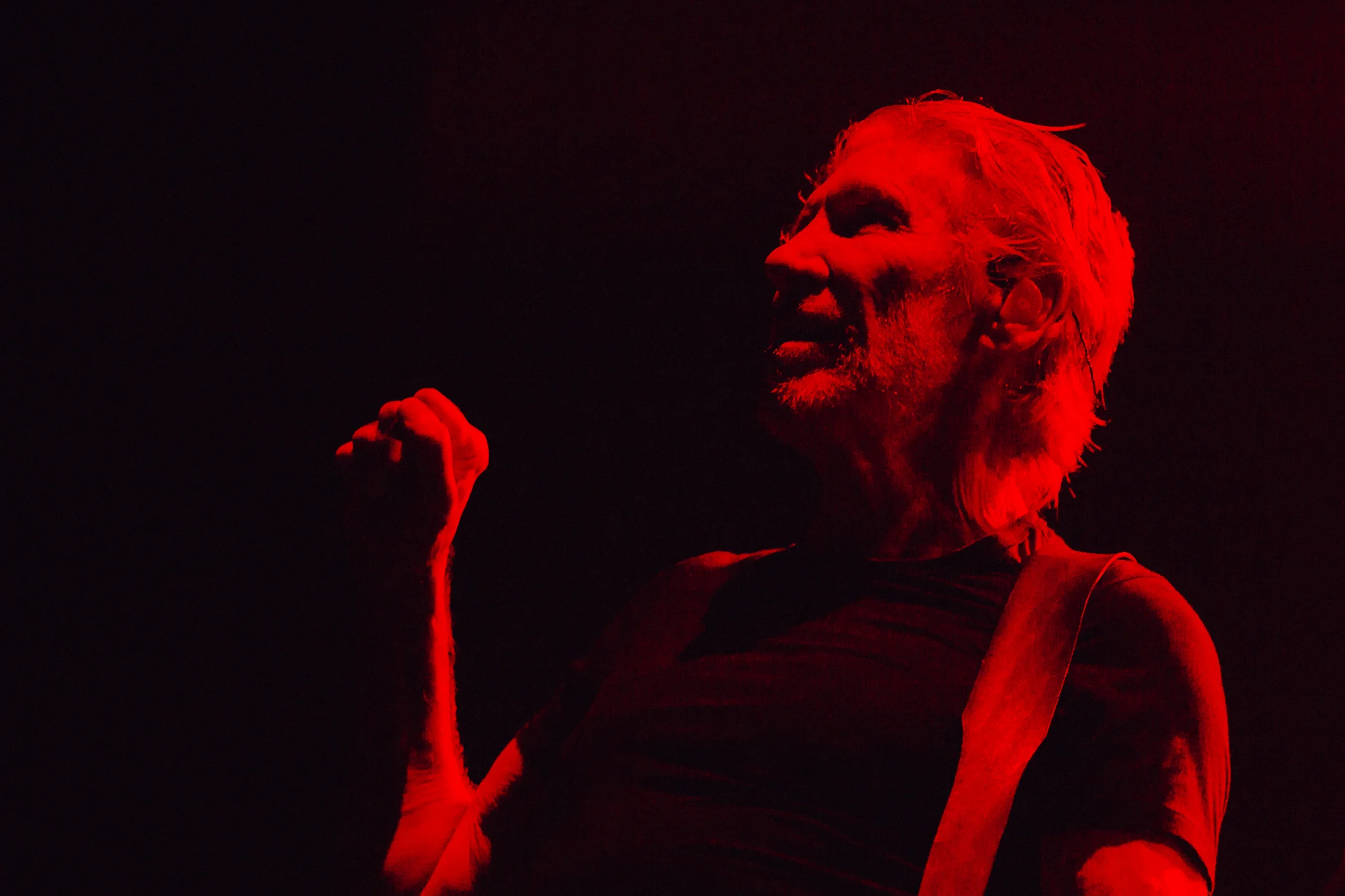 Mitch Lowe Photo - Roger Waters - Brisbane Ent Centre-18.jpg