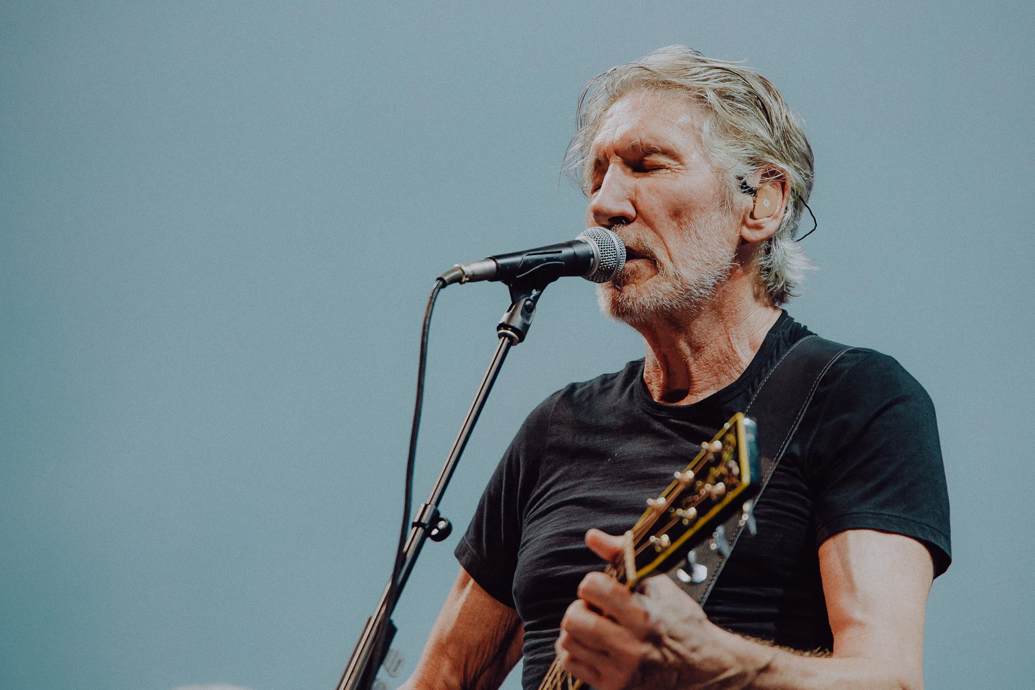 Mitch Lowe Photo - Roger Waters - Brisbane Ent Centre-35.jpg