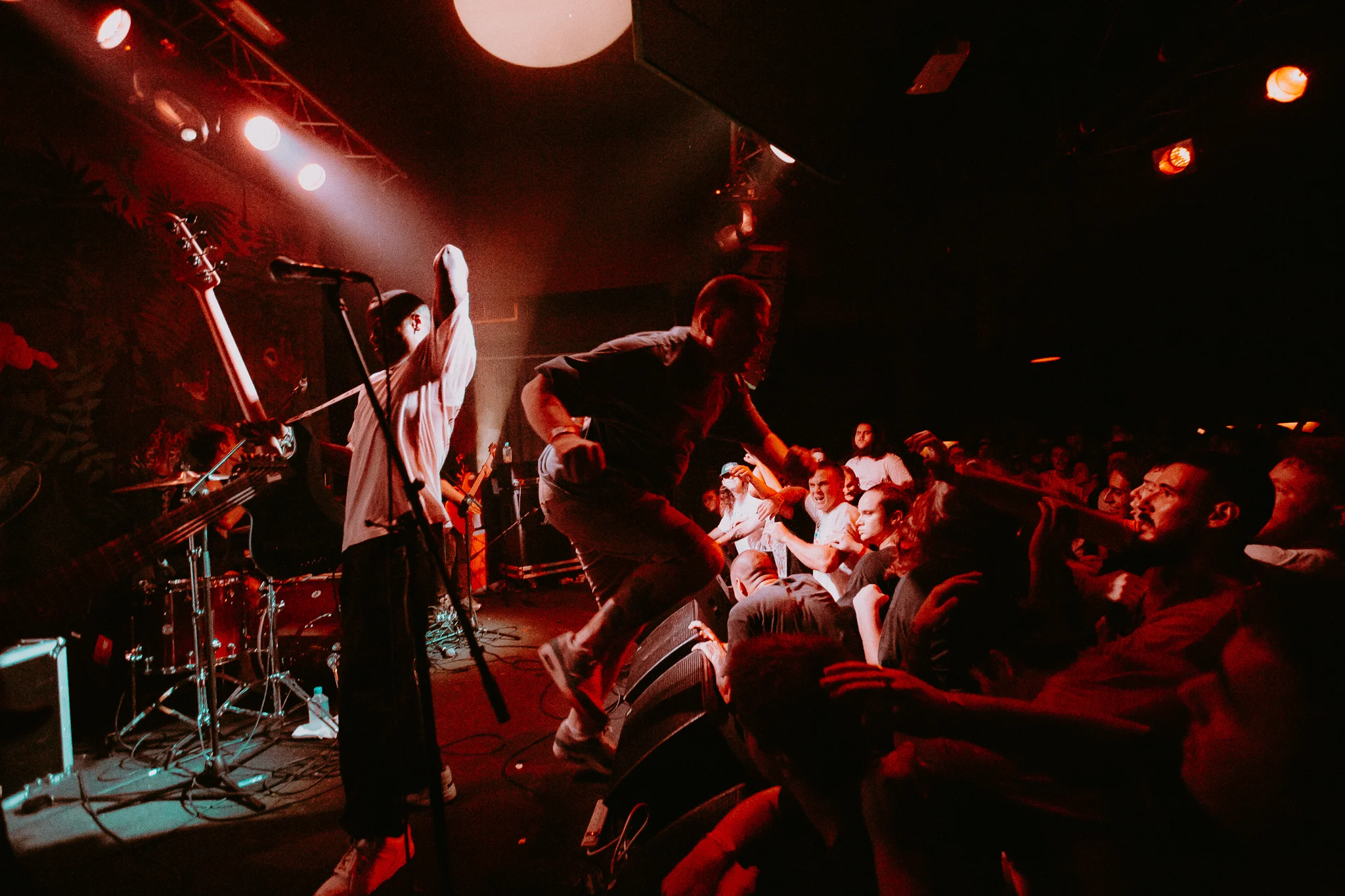 Mitch Lowe Photo - Turnover-Turnstile - Woolly Mammoth-28.jpg