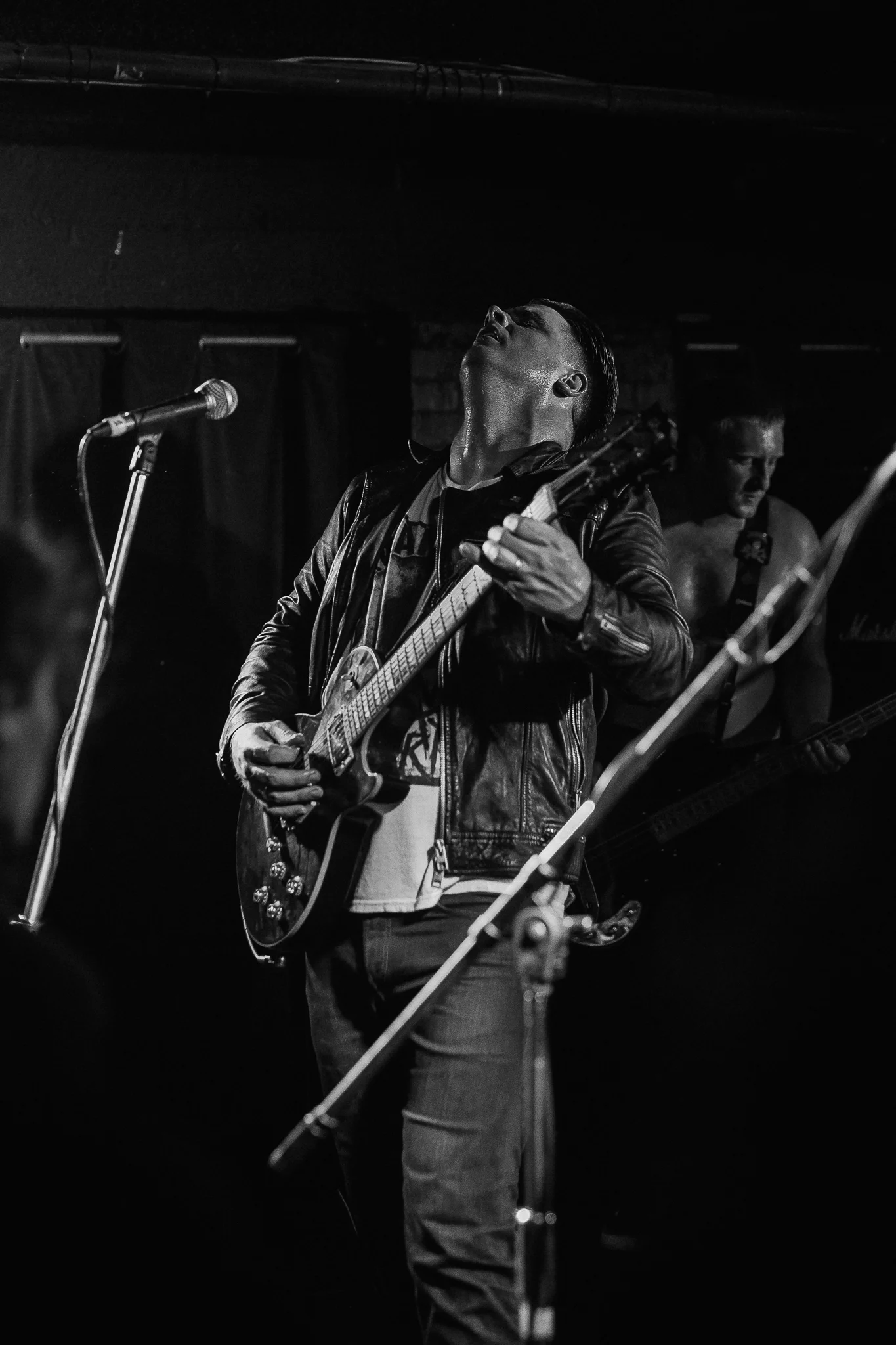 Mitch Lowe Photo - Nails - Crowbar-12.jpg