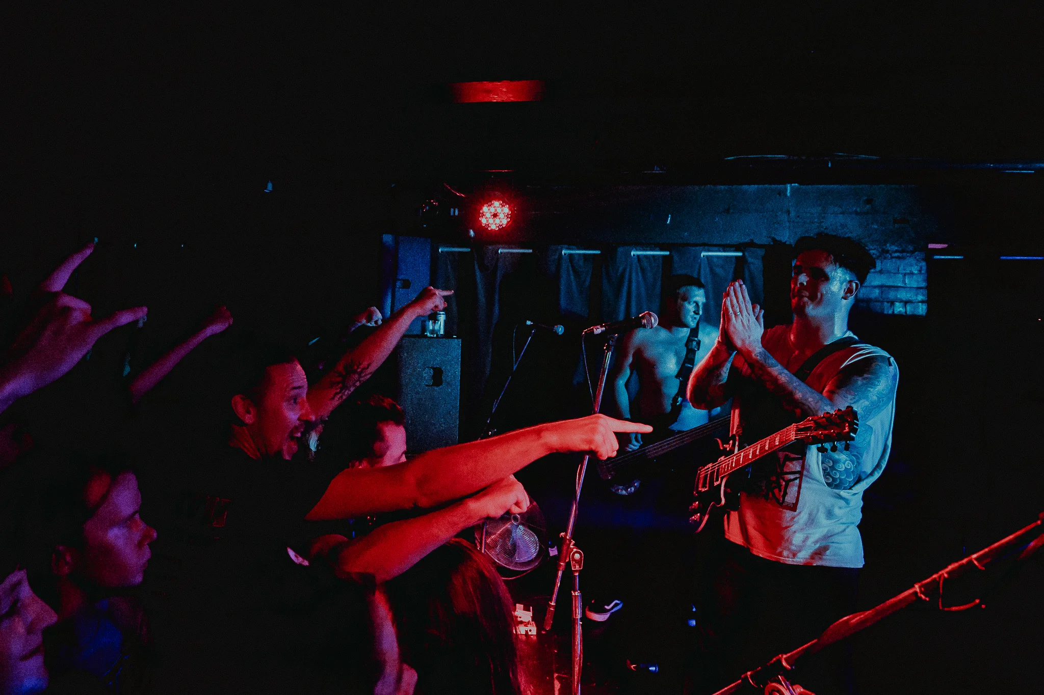 Mitch Lowe Photo - Nails - Crowbar-25.jpg
