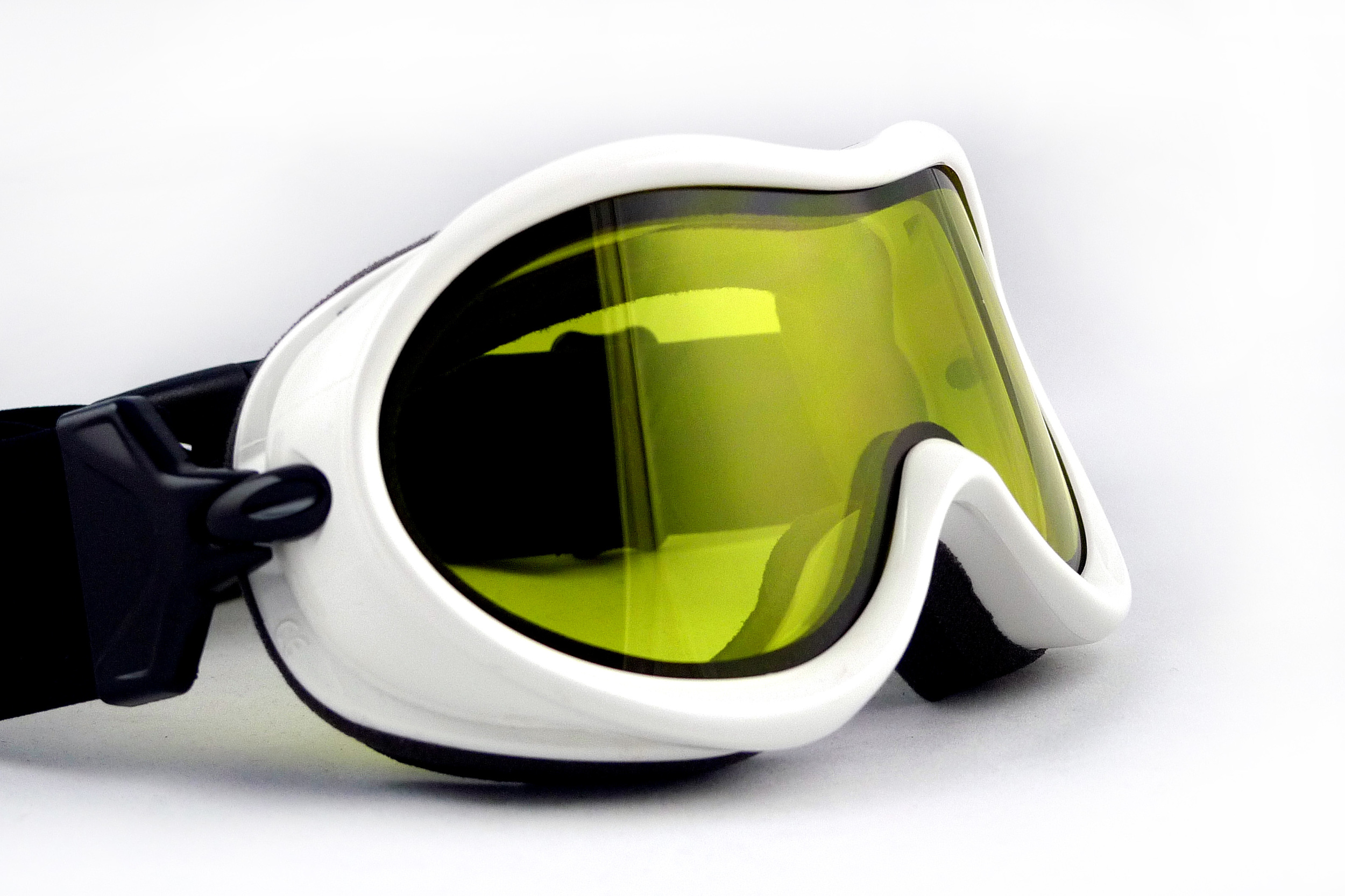 ski goggle