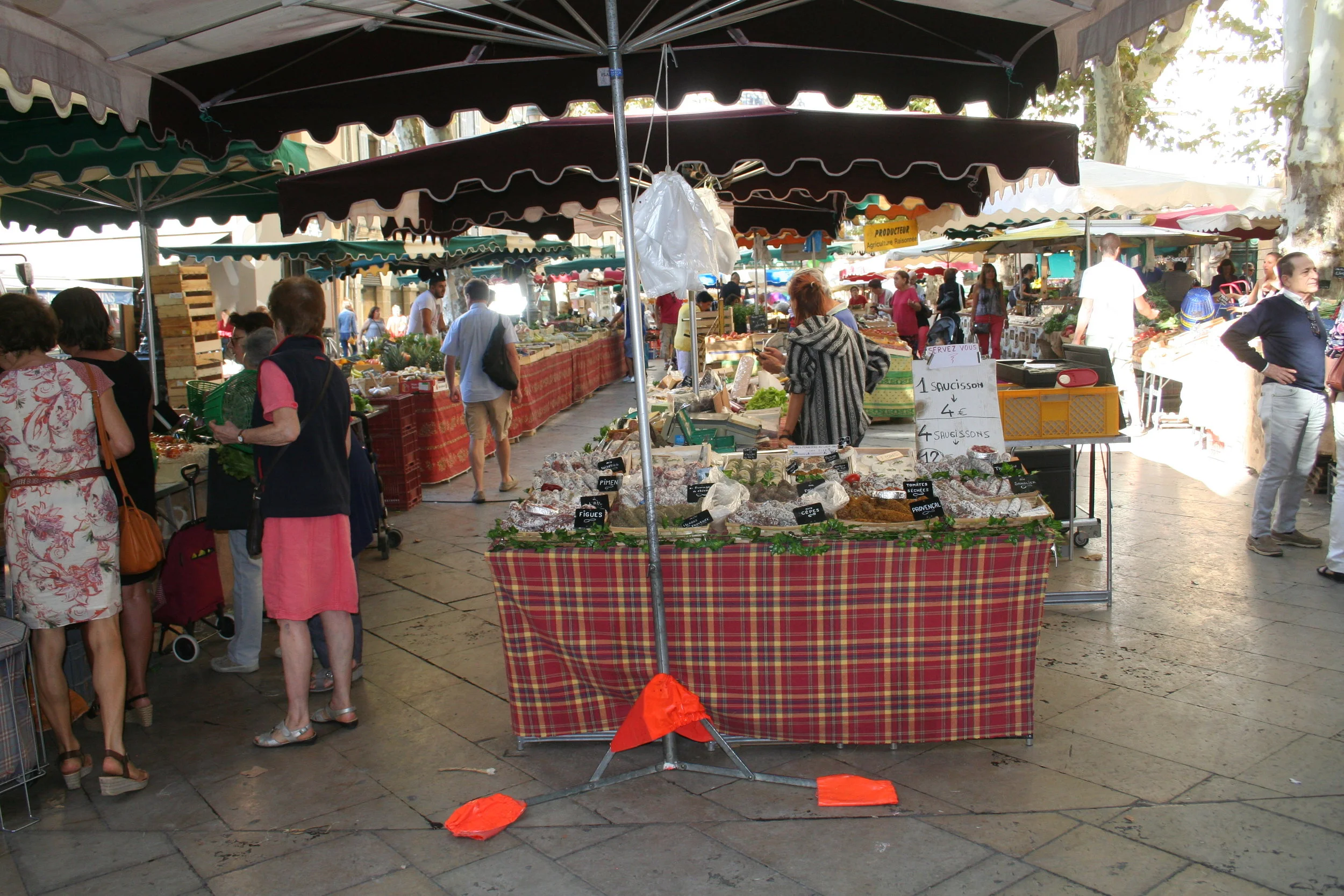  The Tuesday Market 