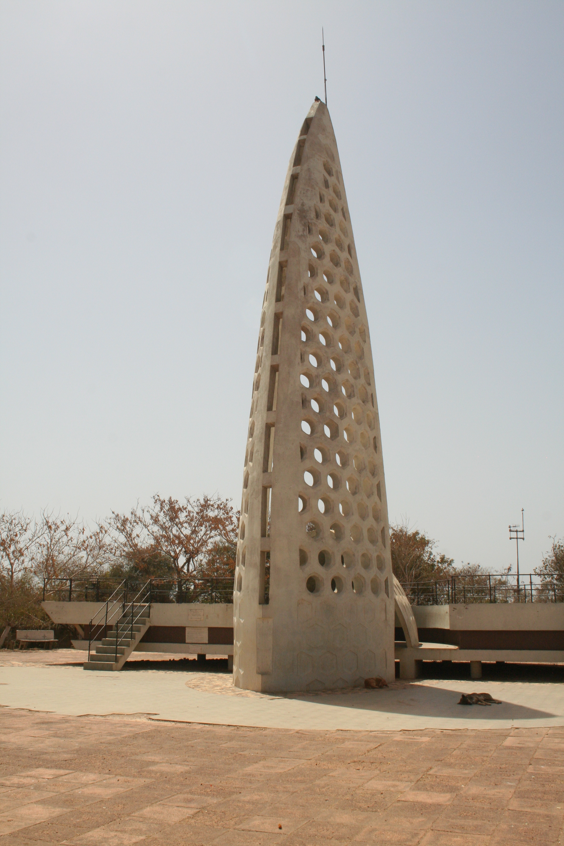 "Broken Ship" sculpture - evoking the ships carried African slaves