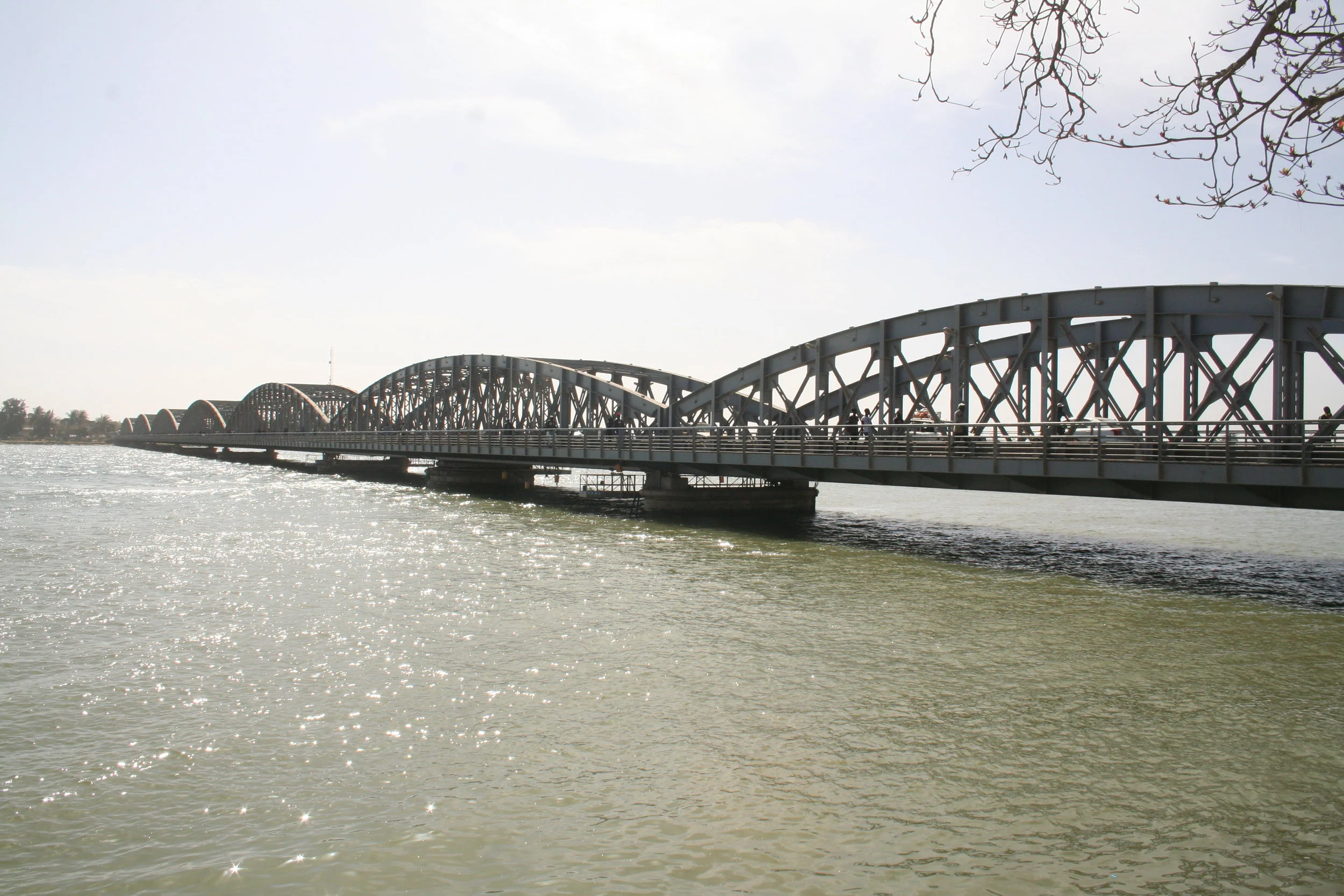  The Pont Faidherbe, a seven span bridge linking the island with the mainland.  It was built in the 1880’s and renovated less than ten years ago.  