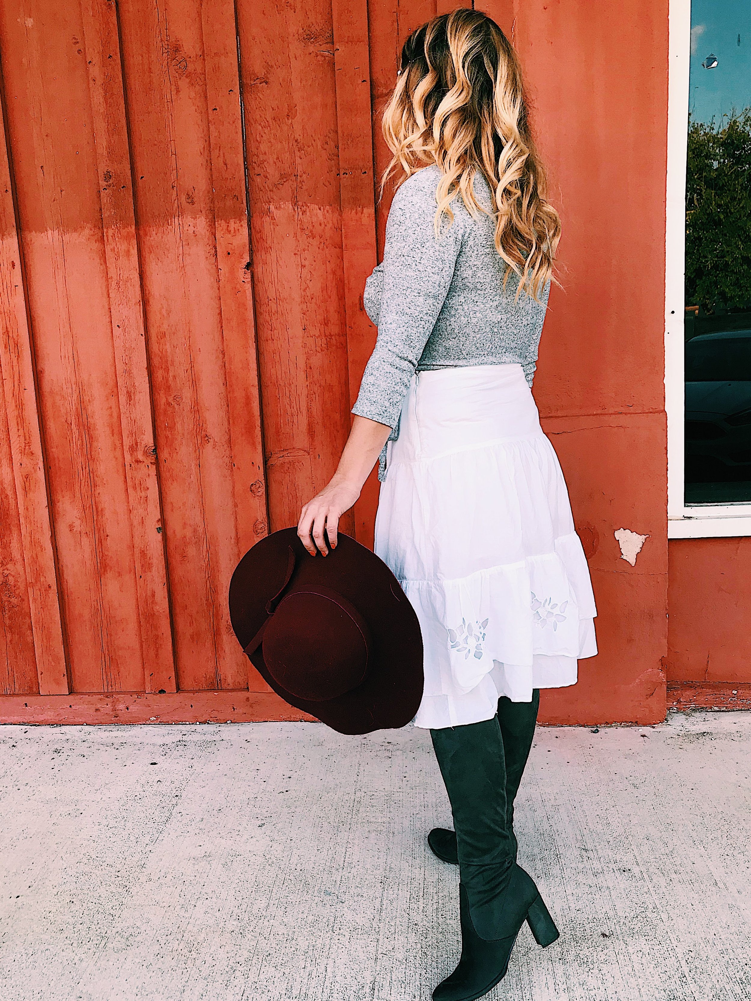 How to Take a Summer Skirt into Fall (14).jpg