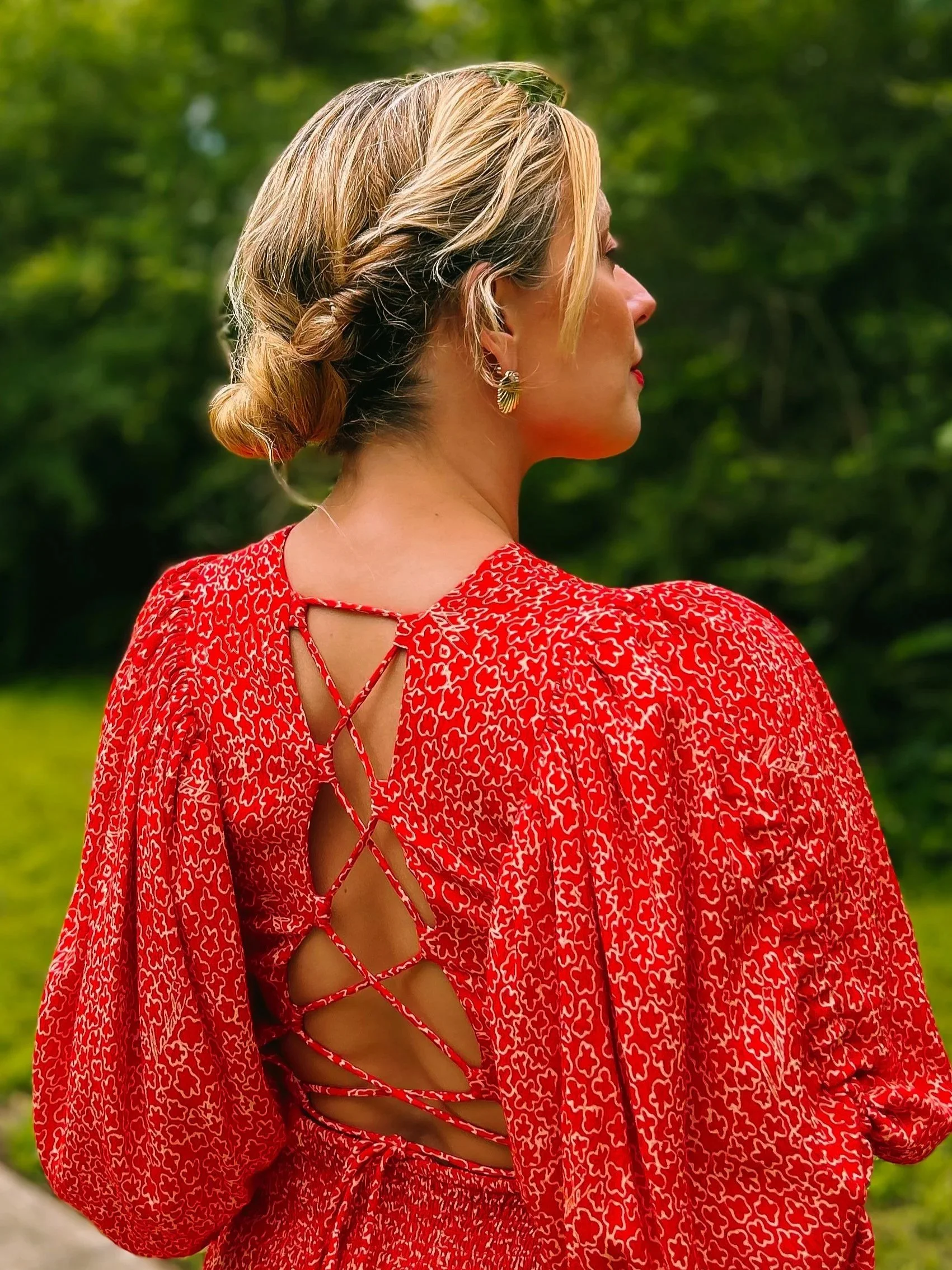 A Note On Choosing an Undercomplicated Life