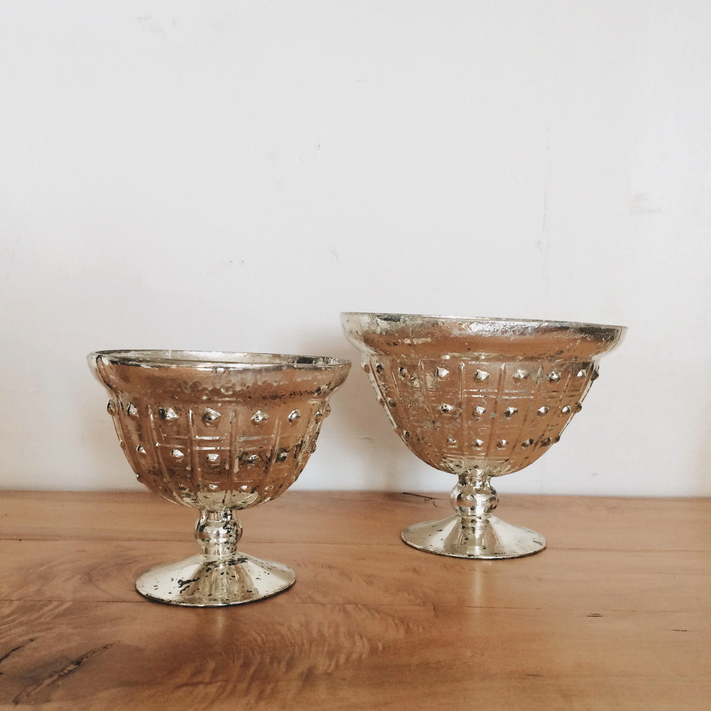 Silver mercury glass compotes (15) - 6 x 5" Silver mercury glass compotes (1) - 8 x 6"