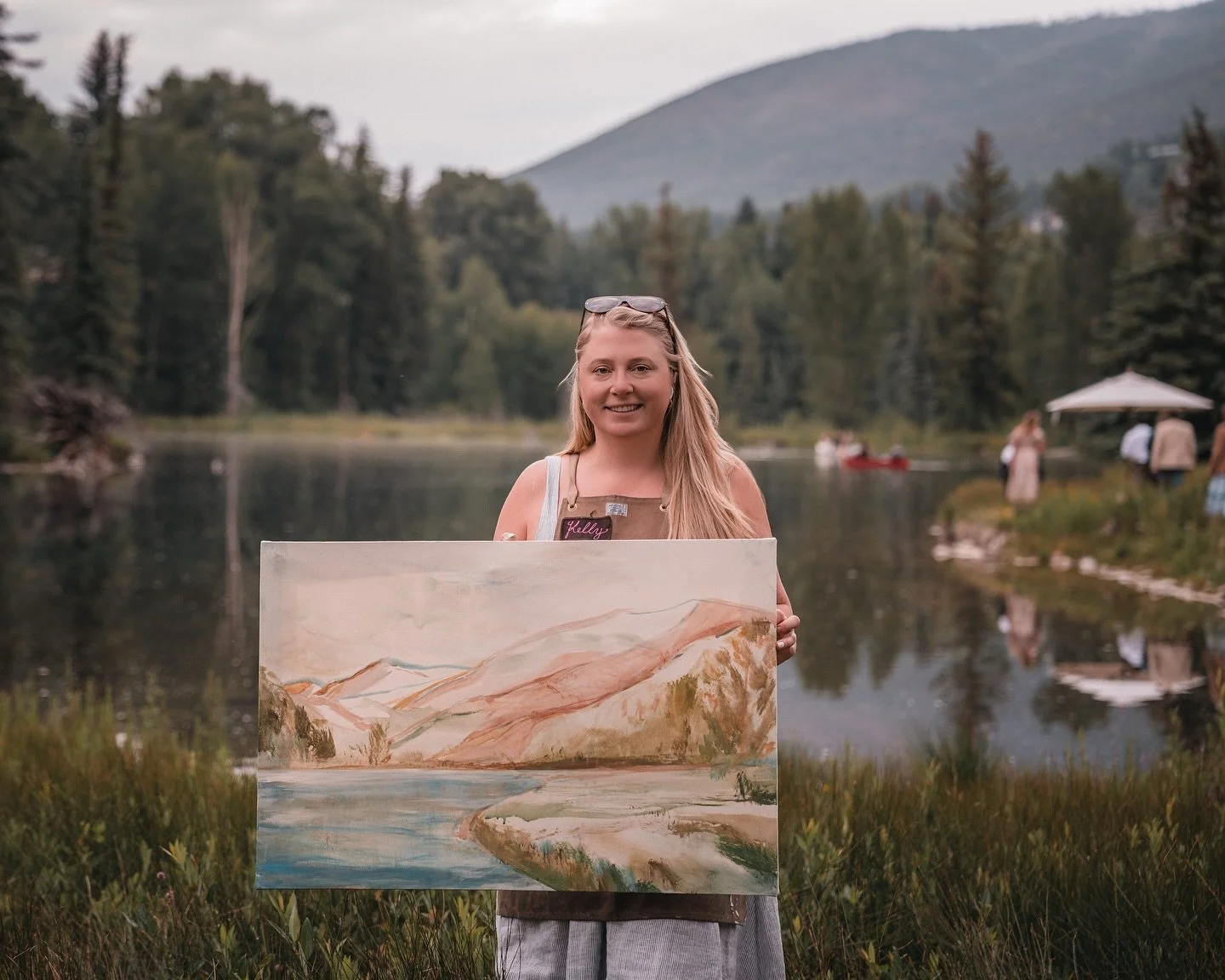 when the &ldquo;studio&rdquo; is a wildlife sanctuary 🖼️🦆
honored to create a live painting for @acesaspen&rsquo;s annual auction at hallam lake. we raised money for this amazing organization &amp; I got to paint outside&mdash;10/10.
📸 @summitphot