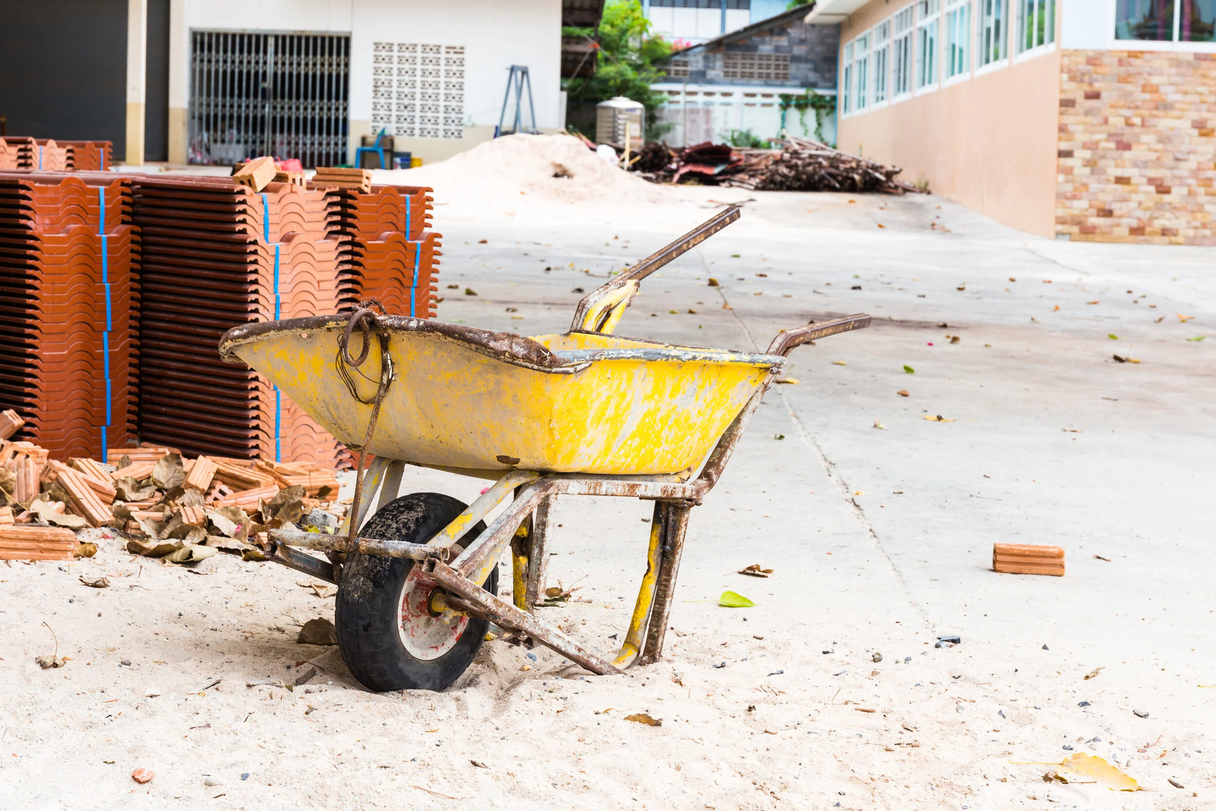 If my contractor went out of business, can I still sue them?