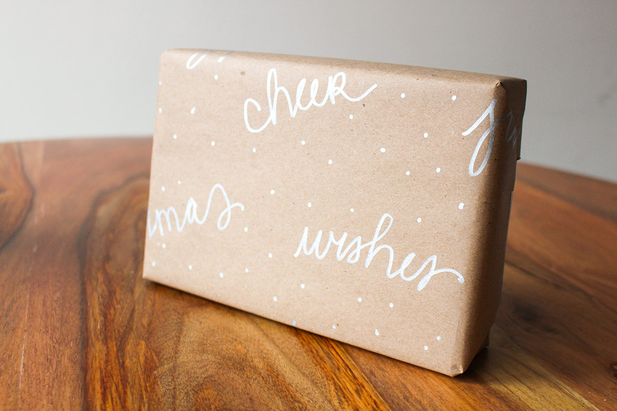 simply-gifted-gift-wrap-ideas-brown-paper7.jpg