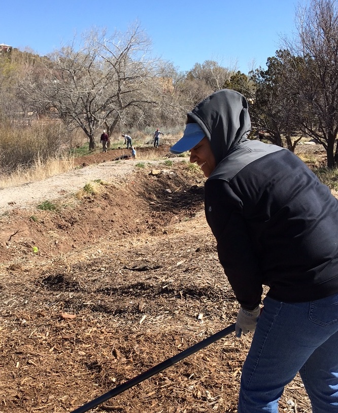 Let's help Mandy's Farm get ready to grow!