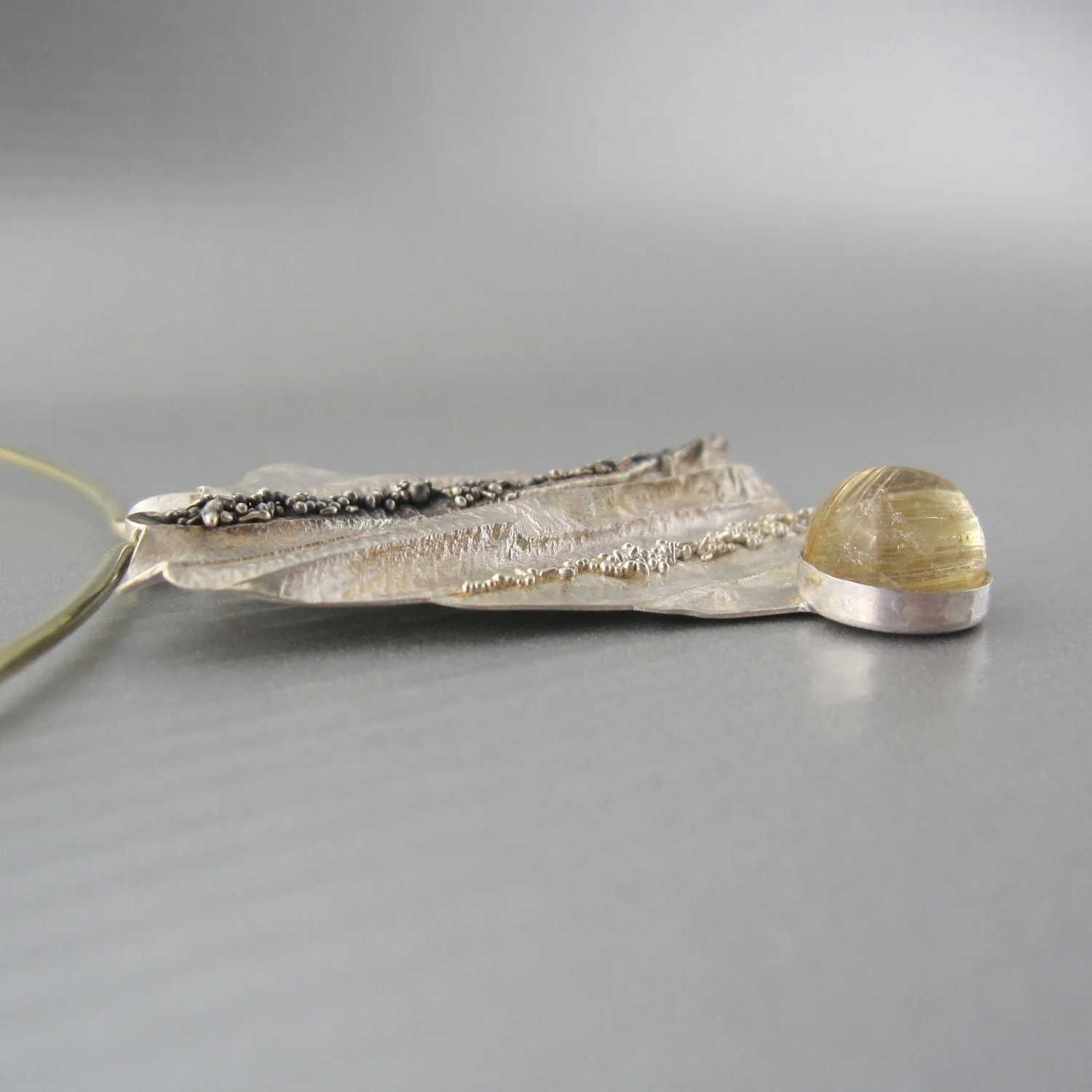 terra lunare pendant