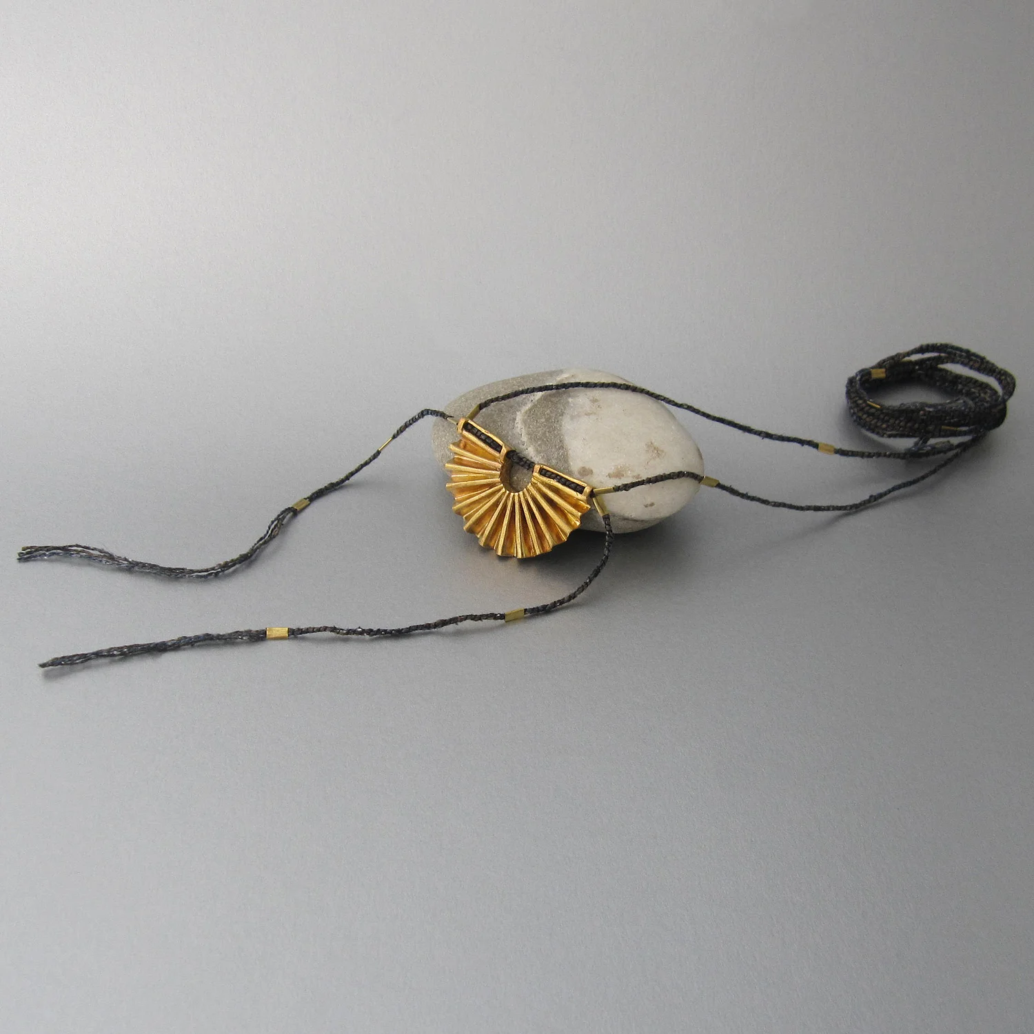 mezza-conchiglia-necklace-1.jpg