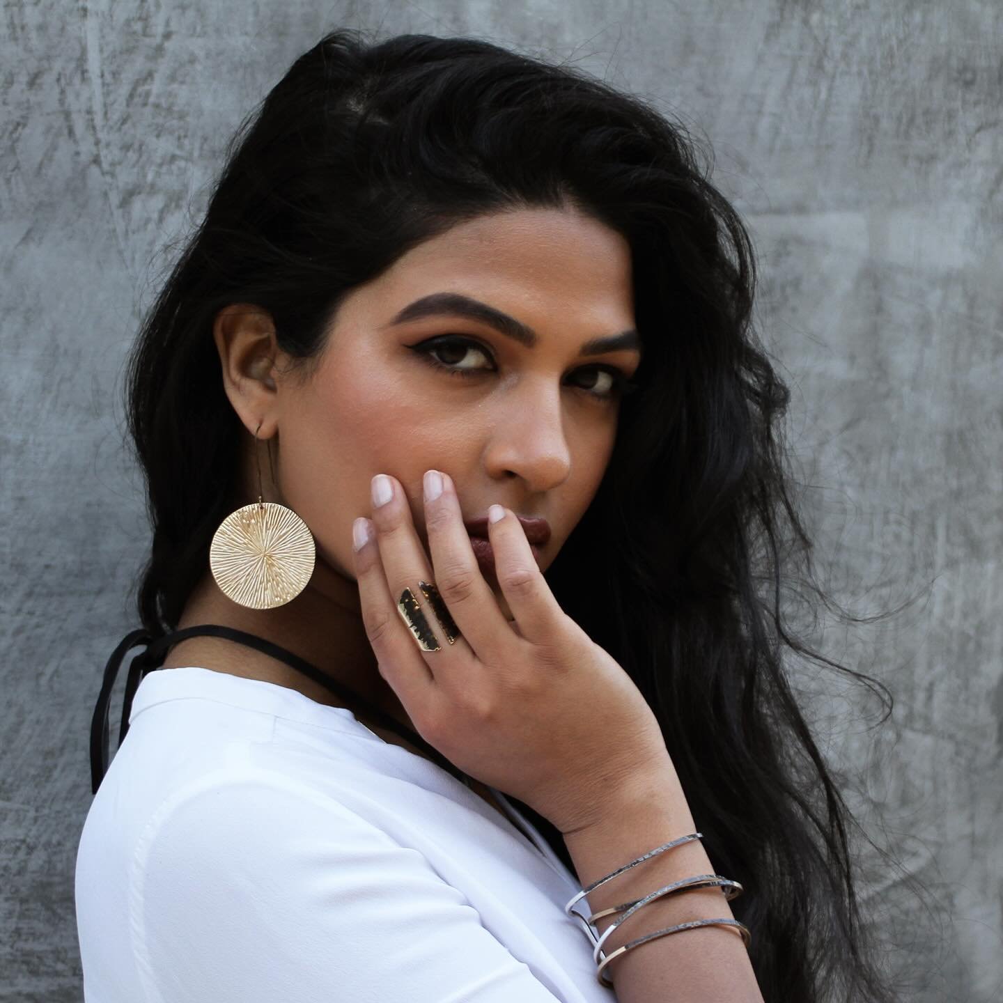 Model Geena Singh looking amazing in my jewelry.

Image and design:&copy;️maddalenabearzi