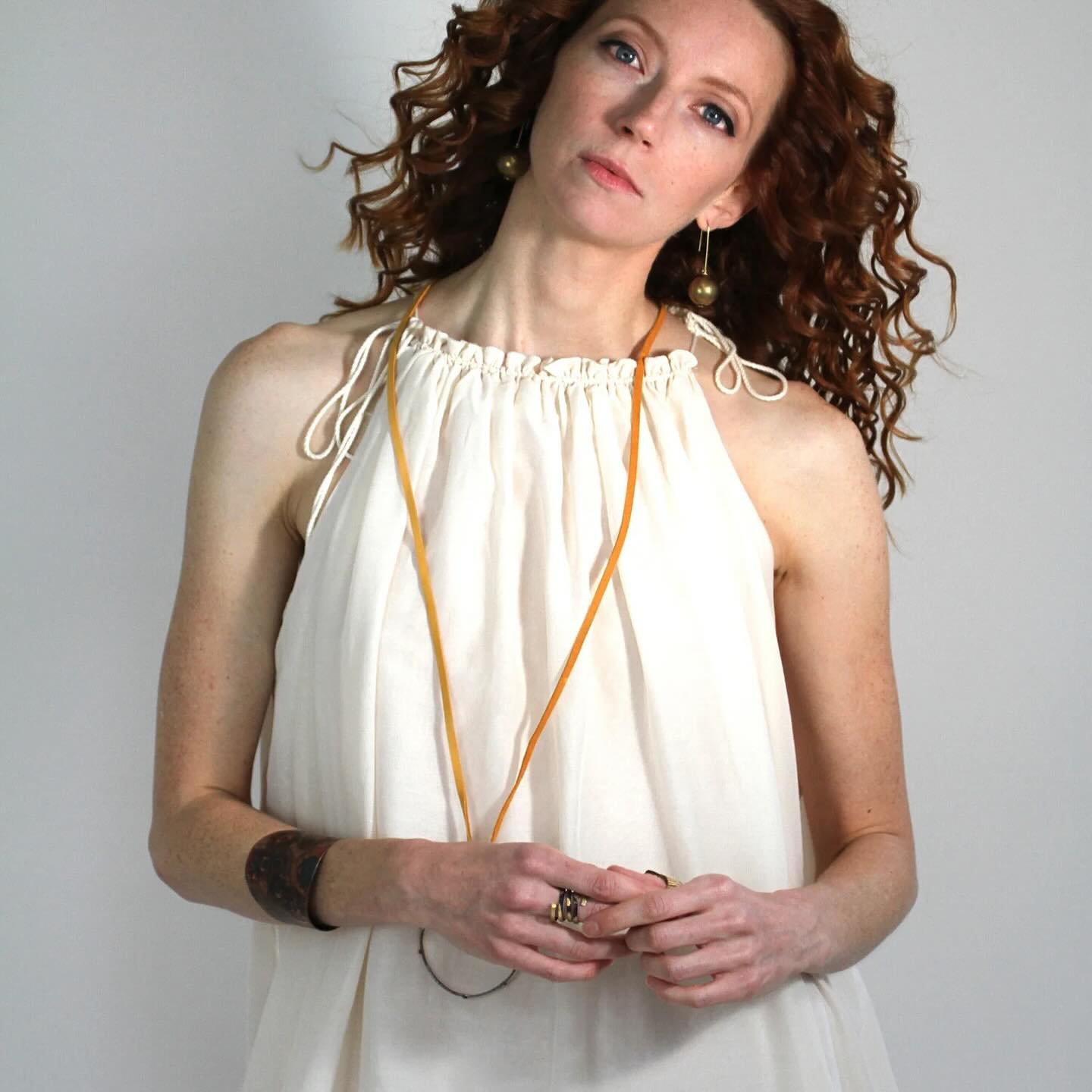 The Onda Alta Ring has blossomed into our weekly sale 🌸 Handcrafted, adjustable, and now 40% off all week! 
Shop here 👉 https://www.maddalenabearzi.com/handmade-limited-editions/onda-alta-rings 
Use code SALE40 at checkout ✨