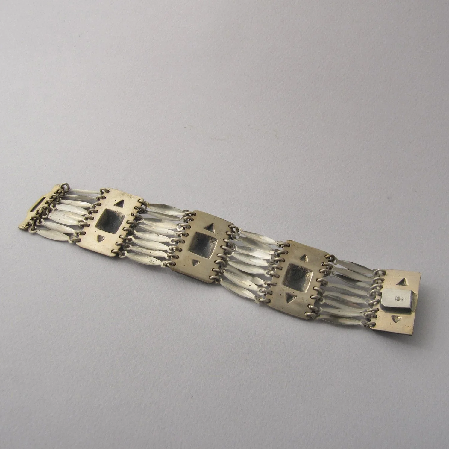 vintage-sterling-silver--mexican-links-bracelet-4.jpg