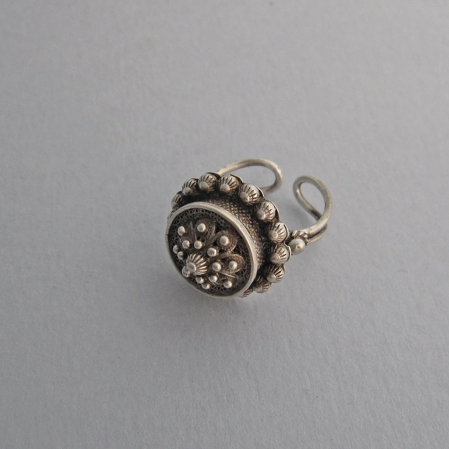 Italian-800-silver-filigree-poison-ring-5.jpg