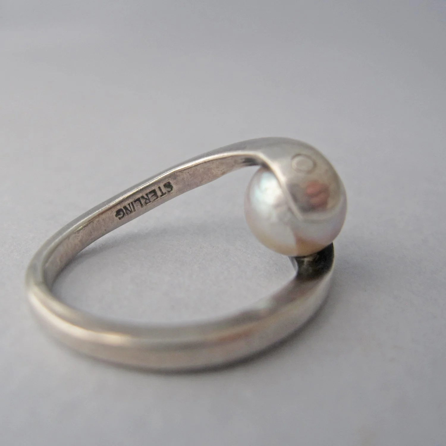 Merle-Boyer-silver-and-pearl-modernist-ring-2.jpg