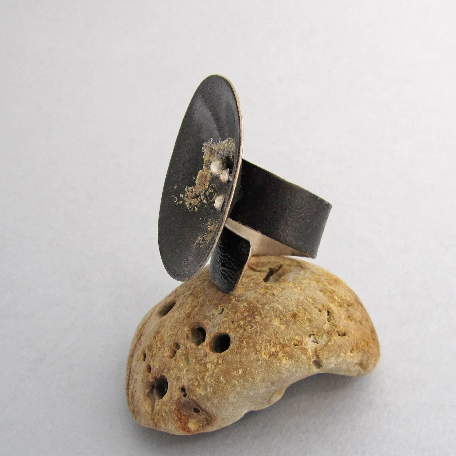 pianeta-tondo-rosato-ring-5.jpg