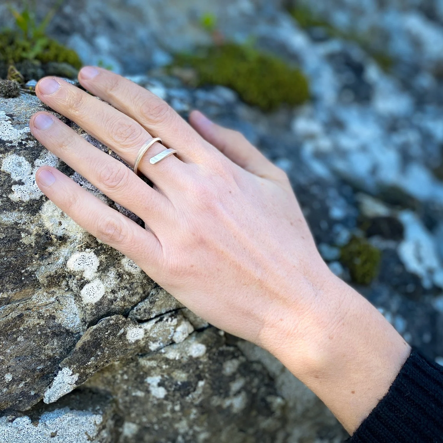 onda-alta-ring-on-silvia-1.jpg