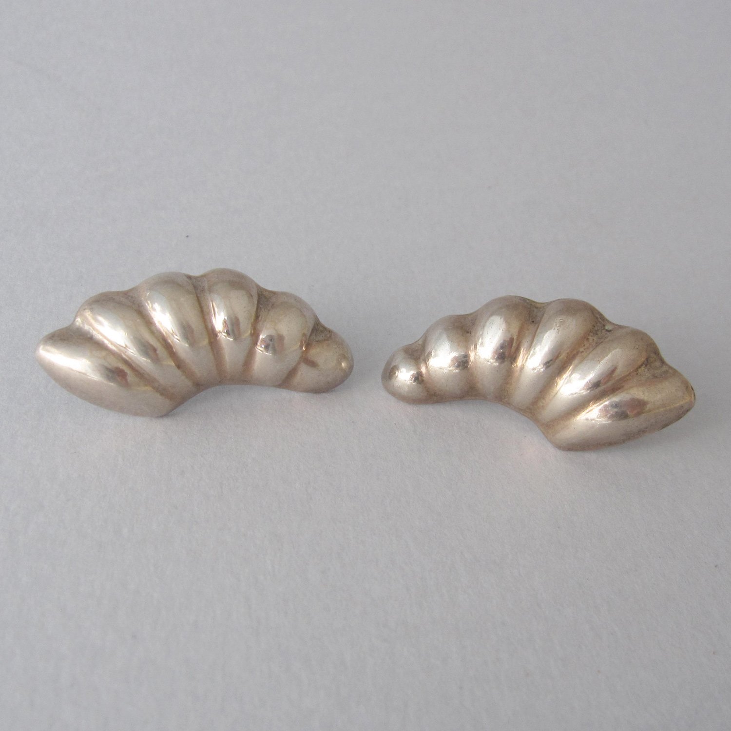 vintage-Mexico-stamped-shell-silver-earrings-1.jpg