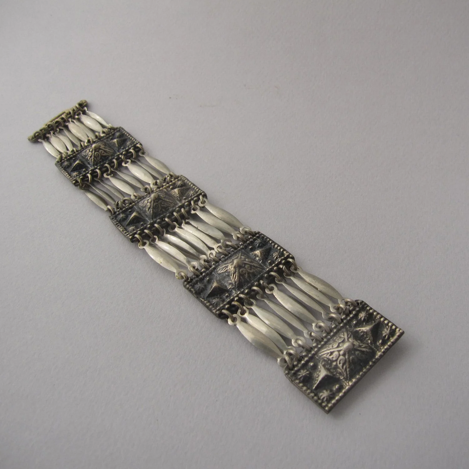 vintage-sterling-silver--mexican-links-bracelet-3.jpg