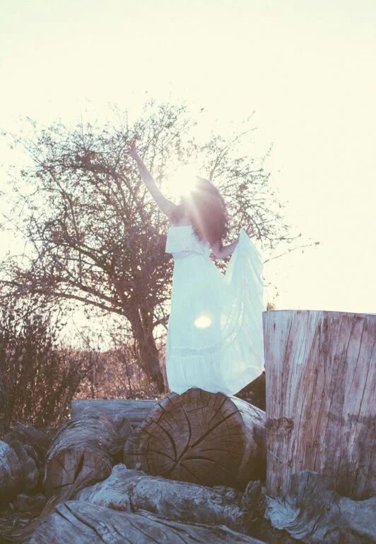 Photo: Michelle Terris Styled by: Bridal Marche Jewelry by: Holly Bobisuthi