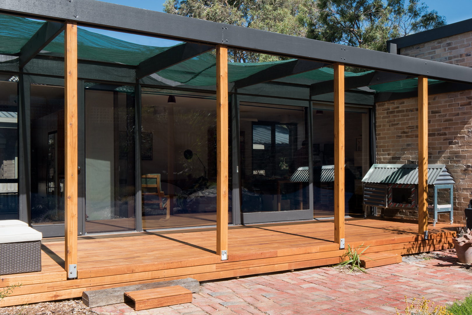  Timber Decking and Pergola, Silvertop Ash and Cypress Pine.  Photography by Charlie Kinross 