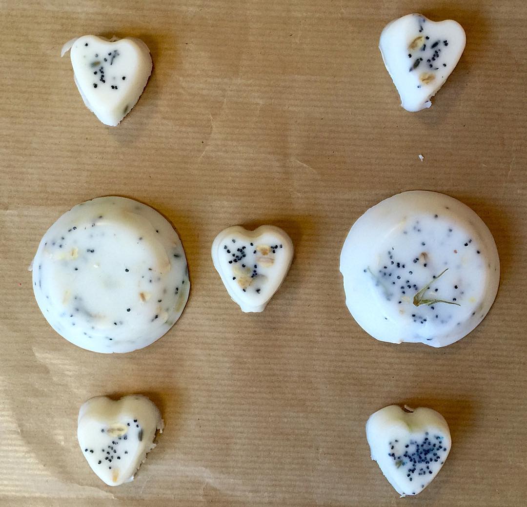 melt and pour butter soaps w/exfoliants
