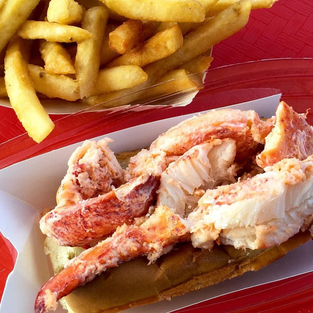 Nancy’s Restaurant lobster roll - Martha’s Vineyard (Image - SmyGoodness IG)
