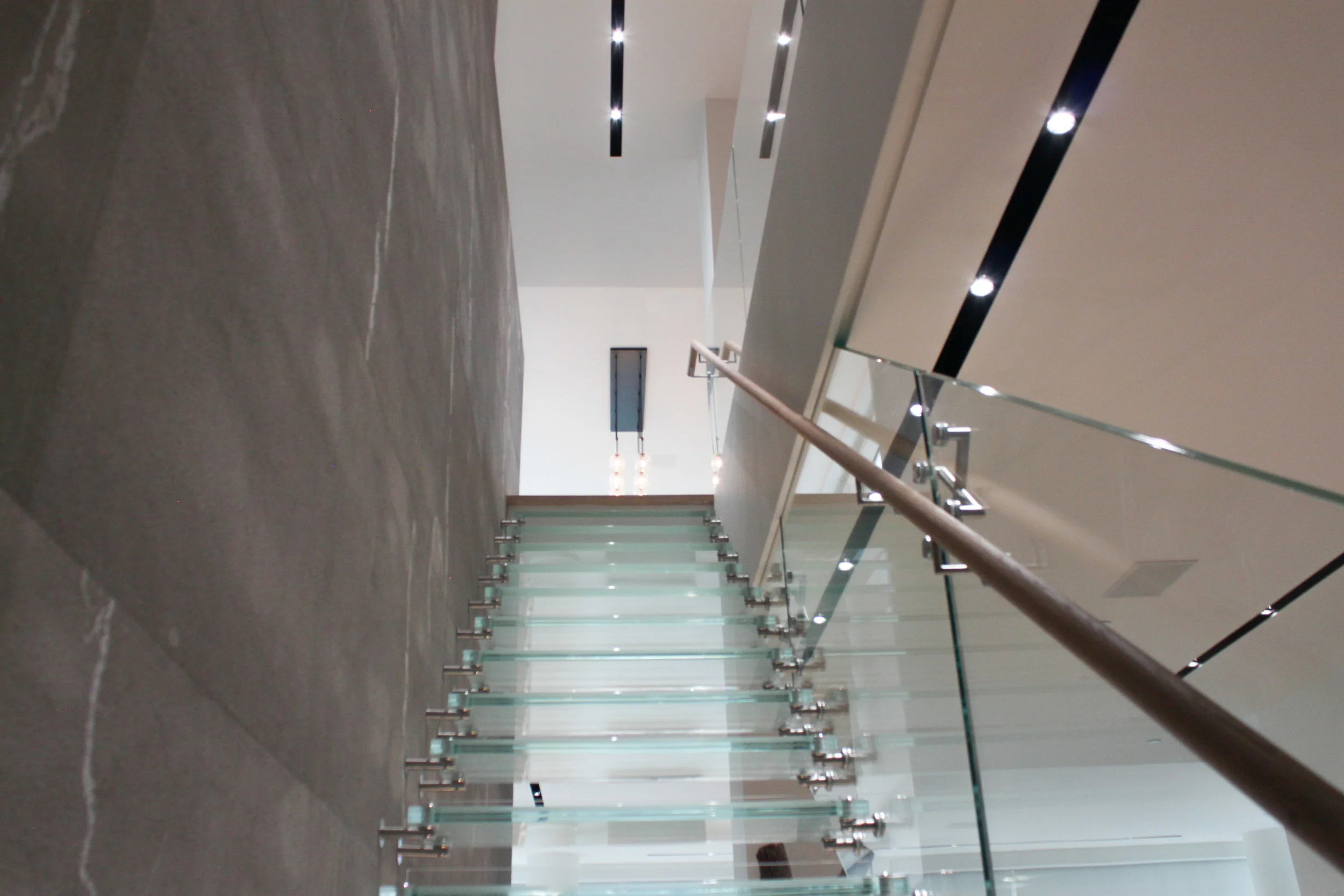 08_PORTFOLIO_350WBWAY_028_STAIR_11.jpg