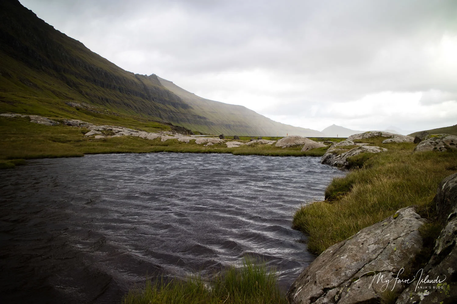 Dark+Lake+©+My+Faroe+Islands,+Anja+Mazuhn+.jpg