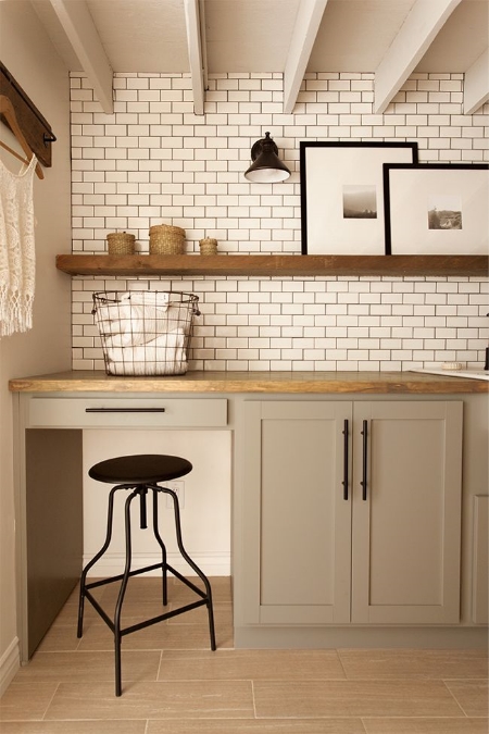 On Pinterest this week, I'm thinking laundry wouldn't be too bad in this gorgeous room . 