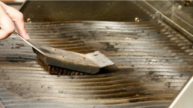 Wire-bristle barbecue brushes pose summer health hazard.