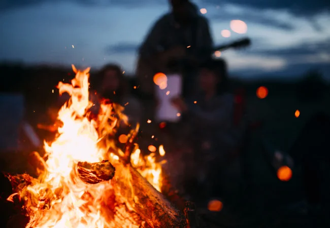 Fire Pits, Bonfires and Your Lungs: 7 Safety Tips