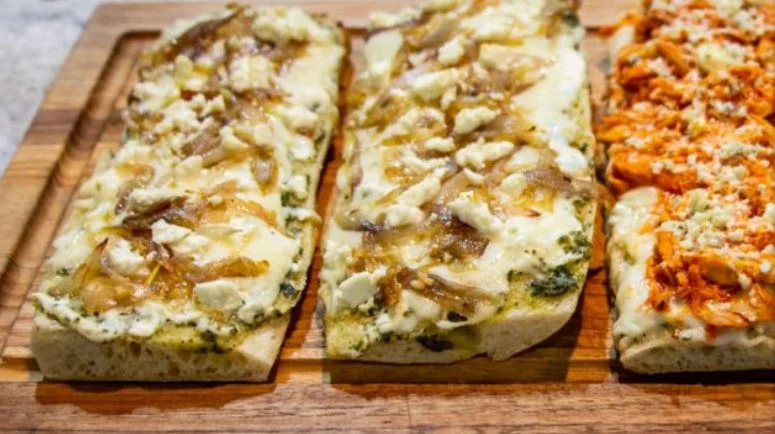 BIG GREEN EGG - SMOTHERED BREAD 