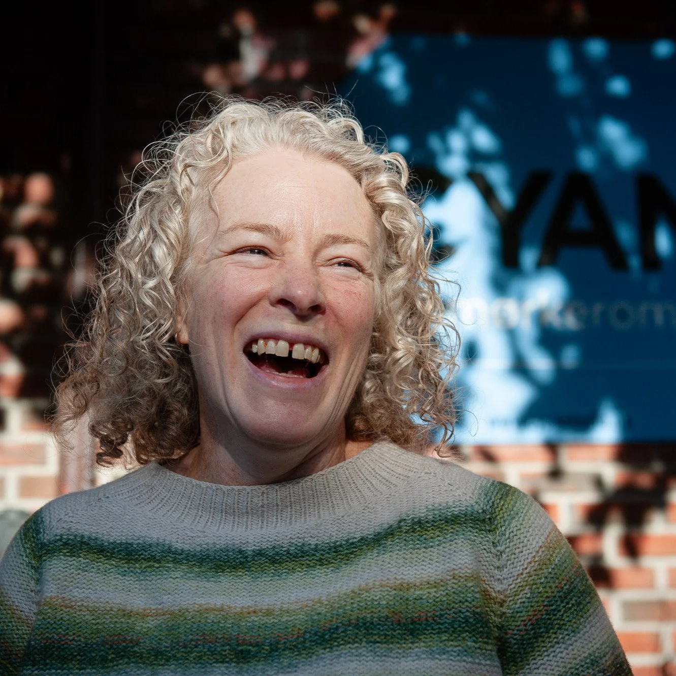 Vi er s&aring; glade for &aring; ha fotokunstner @carolinesroberts p&aring; bes&oslash;k fra USA som artist in residence denne m&aring;neden. Hun er med og stiller ut under @fotofestival_oslonegativ hos oss p&aring; CYAN m&oslash;rkeromsgalleri og ha