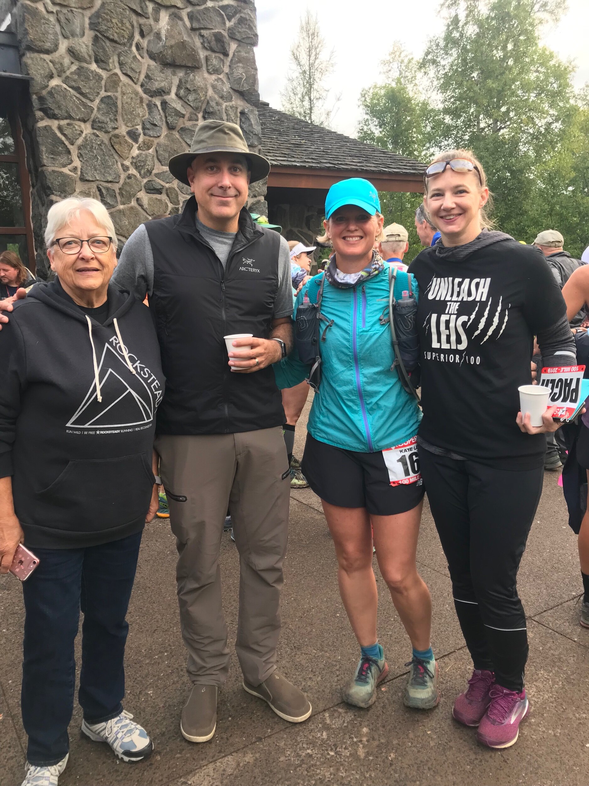 Pre-race with Sandy, Matt & Awesome pacer, Chris.