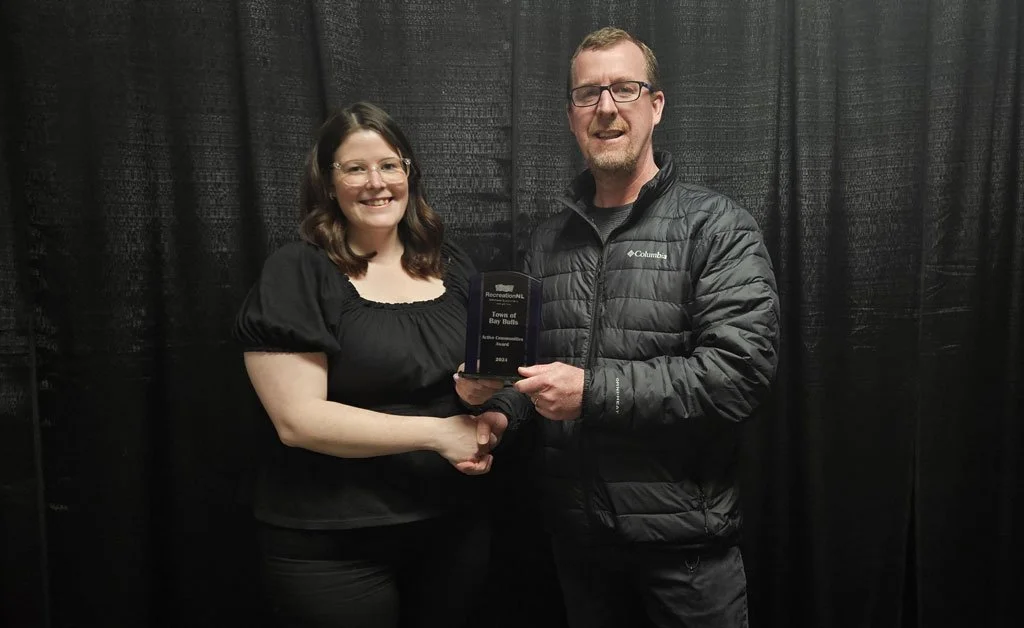  Recreation NL Board member  Carla Sullivan presented the Recreation NL Active Communities Award to Mayor Keith O’Driscoll last Friday during a ceremony at the Bay Bulls Regional Lifestyle Centre. Chad Feehan photo 
